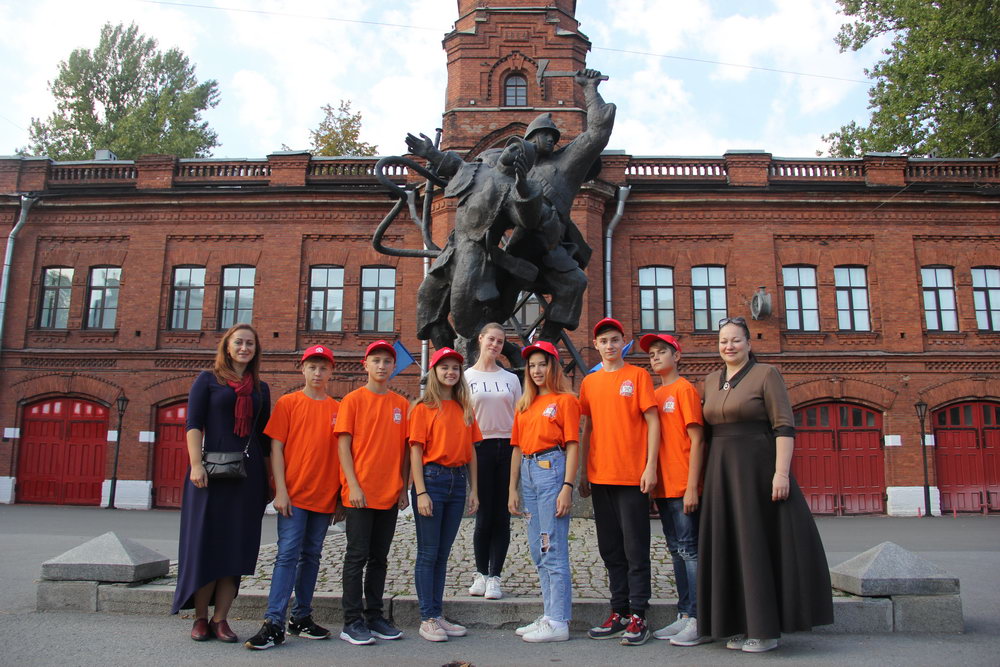 Юные пожарные из г. Гомель посетили выставку им. Б.И. Кончаева